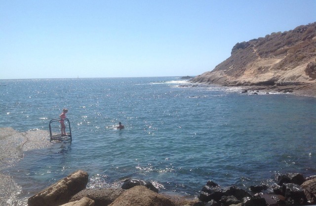 Small Cottage On The Beach - Cottage 1 (1 Bedroom, Sleeps 2)