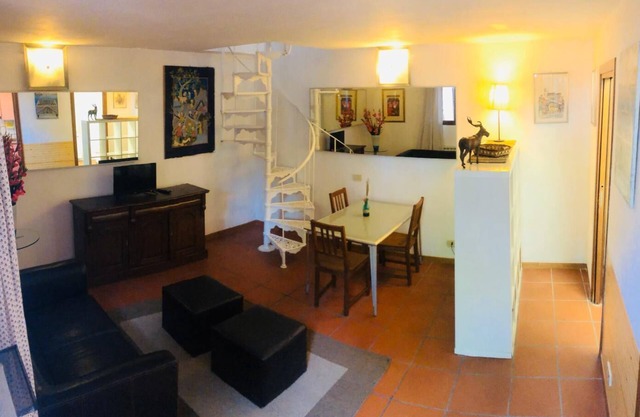 Small independent villa on two levels with terrace