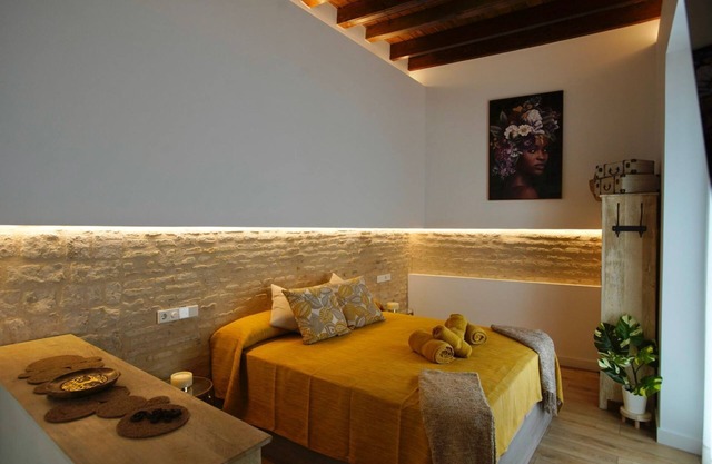 Small private hotel in the heart of Seville