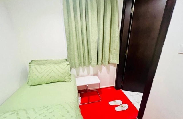 Small Single Room - STA Homes Dubainn