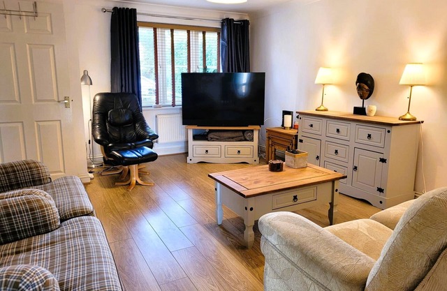 Smart & Cosy Family Home, Quiet Road, Dog Friendly, Smart House, Quiet, Private Road