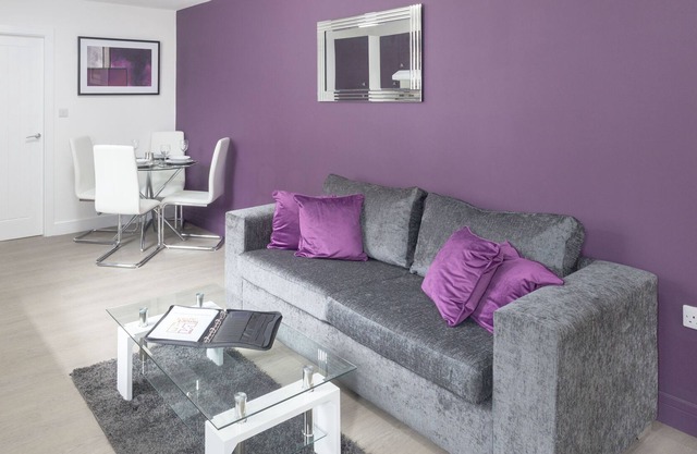 SmartApart - 1 Bedroom Serviced Apartment