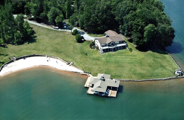 Smith Mountain Lake Beach Retreat
