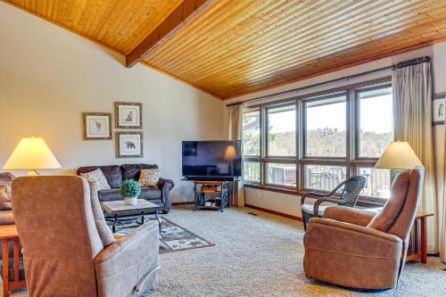 Smoky Mountain Views Spacious Home with EV Charger