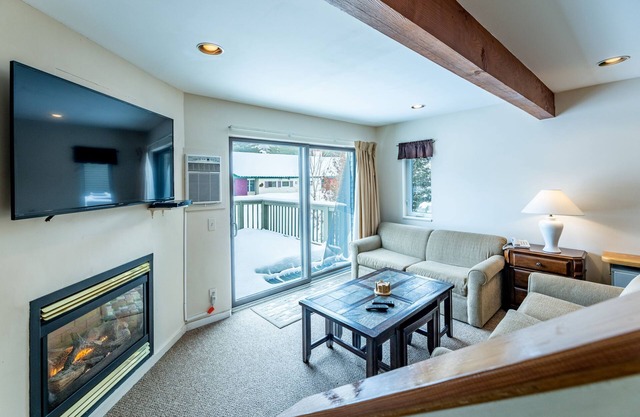 Smugglers' Notch Resort Vermont Private 3-Storey 4/3 Townhouse