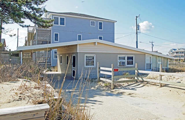 SN9017D- Semi-OF! With 3 BRs, Direct Beach Access, Private and Secluded!