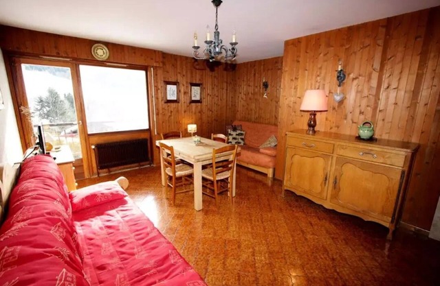 Snow White Residence 2 - Comfortable accommodation in the heart of Chinaillon for 4 people