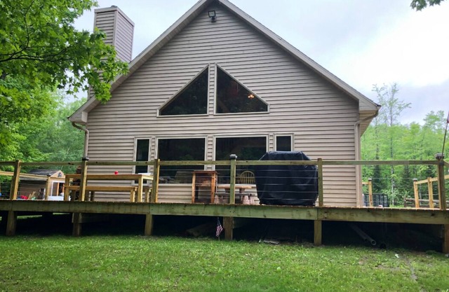Snowmobile, Skiing, and Outdoor Paradise/Cabin