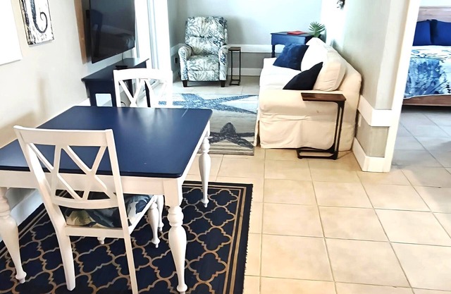 So Coastal! A family and pet friendly home