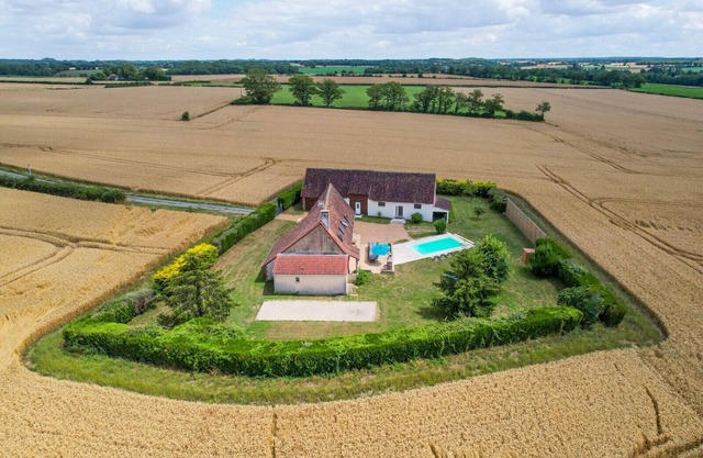 So Villa Buisson (41) - Heated swimming pool - Volleyball - 2h from Paris- 30p.