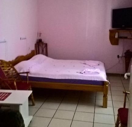 Sobe Rooms Szobák Zimmer KIS