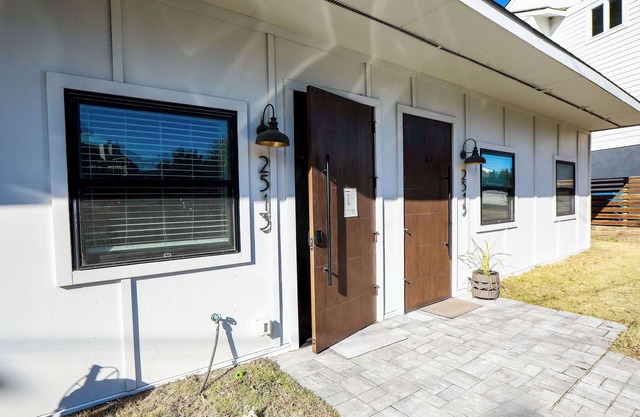 Sojourn Steps to the Beach Sleeps 4