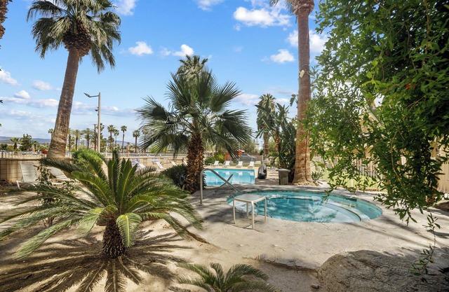 Sol Springs Inn