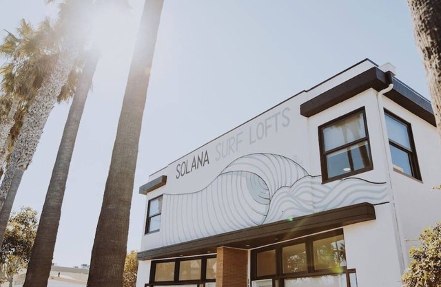 Solana Artistic, Renovated and Private Beach Loft