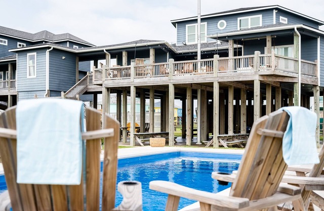 Solara Sands: Theater & Game, Steps to the Beach!
