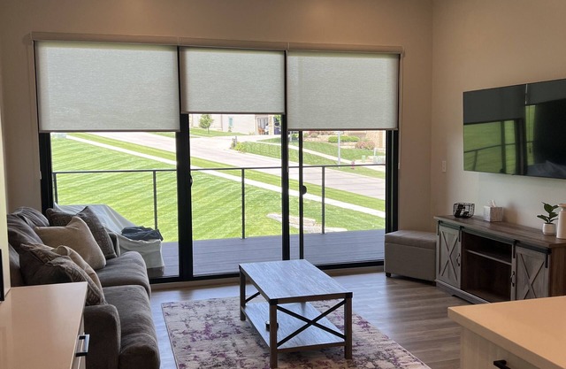 Solheim Luxury 2 BR Condo - Colbert Hills & Sunset View