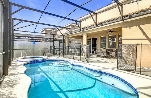 Solterra Cozy 6BR Villa with Game Room & Pool