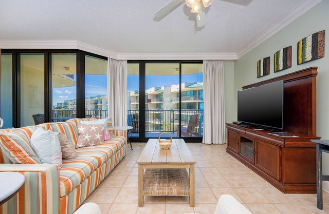 Some choose the BAY over the BEACH! 2 BR 2 BA @ Phoenix On The Bay