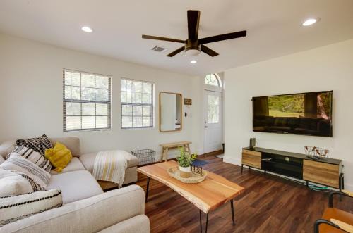 Somerville Cabin with Private Pool!