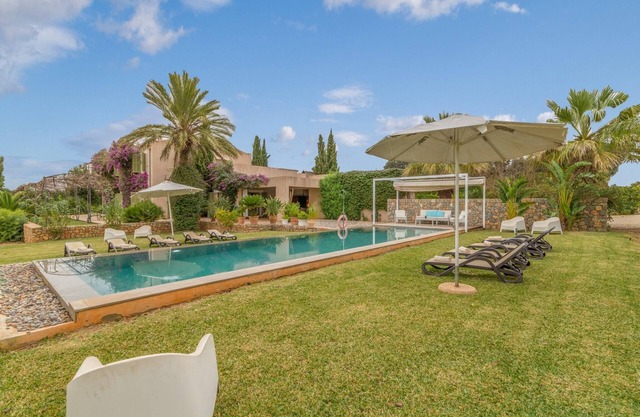 Son Pusa I Villa in Mallorca with Saltwater Pool