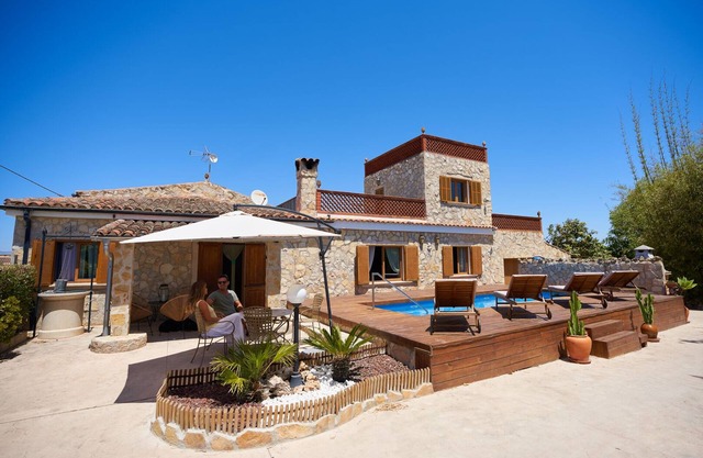 Son Roig, idyllic place, in the Heart of Mallorca, near the beach and mountains