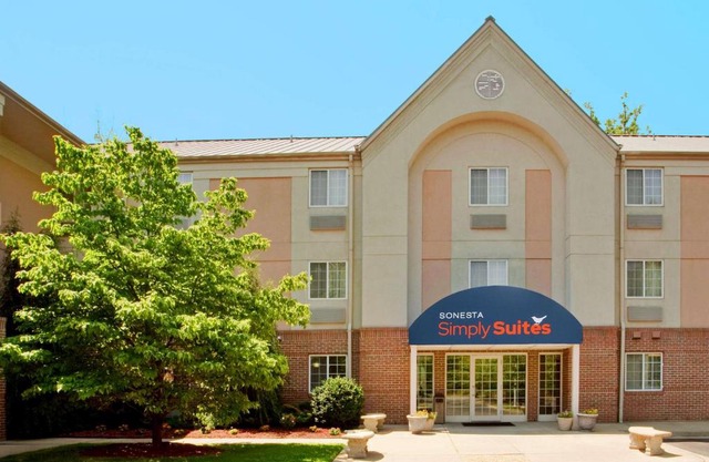 Sonesta Simply Suites Hampton