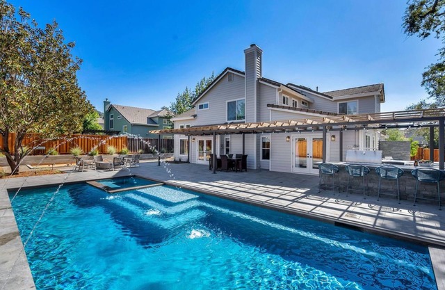 Sonoma Retreat: Wine Countrys Luxury Retreat
