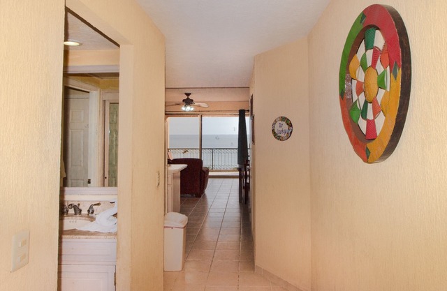Sonoran Spa N707 - 1 BR Next to the Pool, High Speed Wi-Fi - Beachfront Upper Floor Luxury Condo