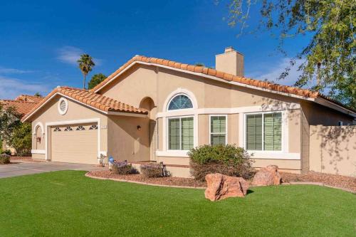 Sonoran Sunspot, Quiet Neighborhood, Sunroom