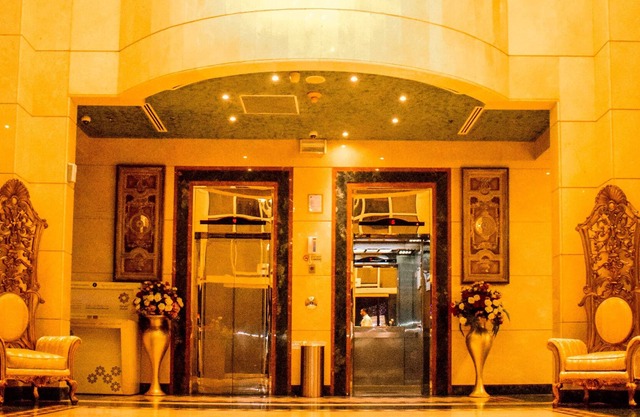 Soothing Couples Retreat In The Heart Of The City