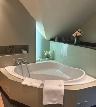 Sophia Rooms 14