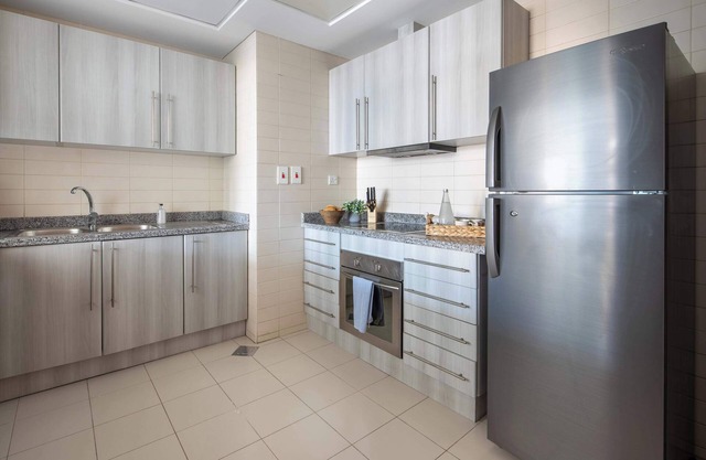 Sophisticated 1BR Apartment in JLT - Sleeps 3!
