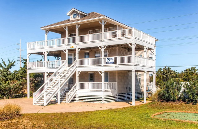 Soundside Dog Friendly Home w/Pool, Hot Tub, Putting Green, Community Boat Ramp