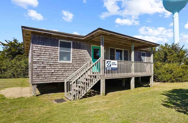 Soundside Dog Friendly Home w/Hot Tub, Easy Windsports Access, Beach Nearby