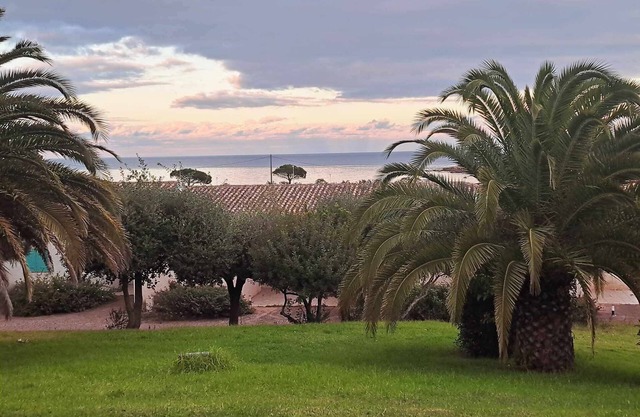 South Corsica, 150 m walk to beach, swimming pool, tennis, hiking, activities