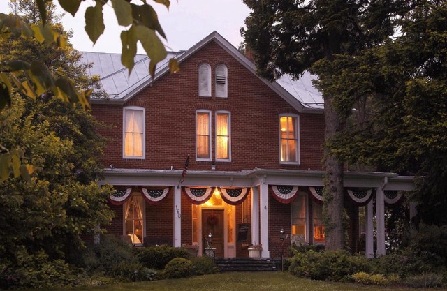 South Court Inn