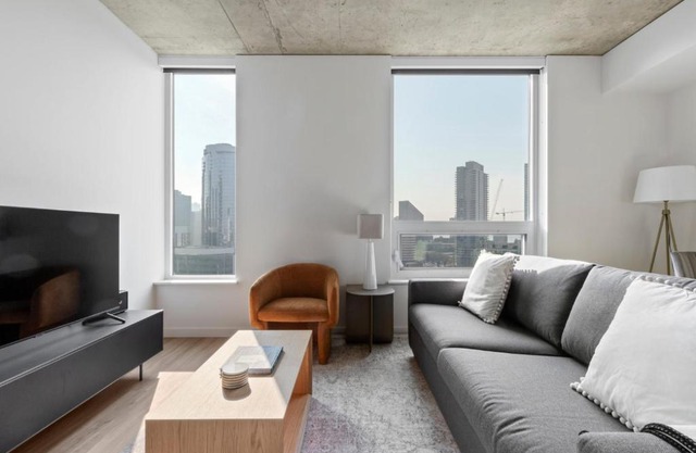 South Lake Union 1br w wd roof nr Lake Union SEA-500