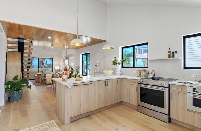 SOUTH SEAS BEACH COTTAGE 1411