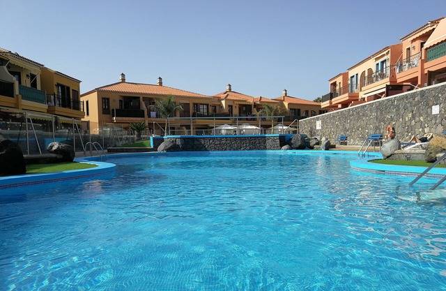 south tenerife superb ground floor apartment in beautiful complex