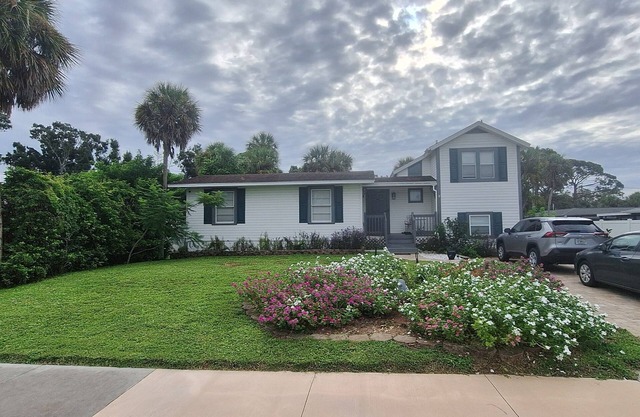 South Venice Cottage