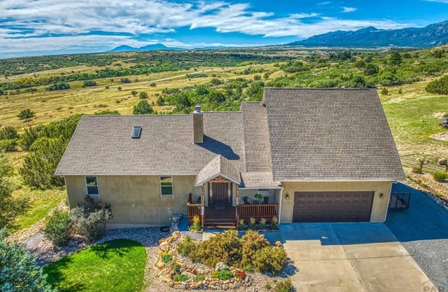 Southern Colorado Escape with Hot Tub & Stunning Rocky Mountain Views