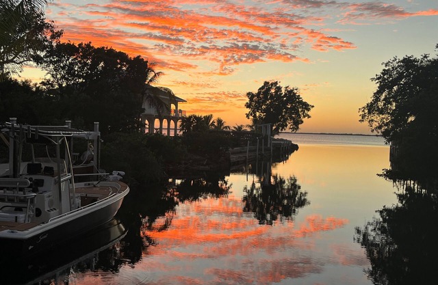 SOUTHERN SUNSET - As seen on House Hunters-S228 E6 - Family Time in the FL Keys