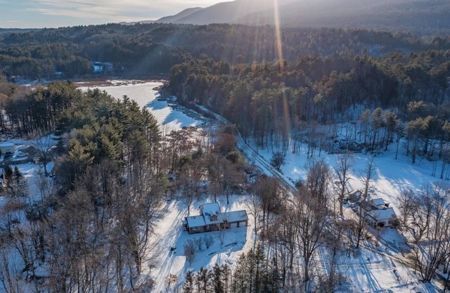 Southern Vermont Cottage - Read Our Arbnb reviews - 4.9!