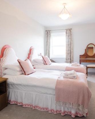 Southsea, Portsmouth - Two Bedroom Apartment - Newly Refurbished Throughout - Treetop Sea Views