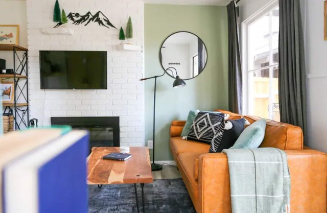 Spa | fireplace inside & out | perfect location