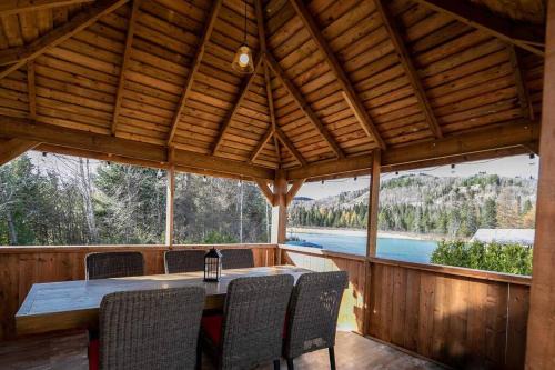 Spa, Sauna, lake view, Ski Val St-Côme