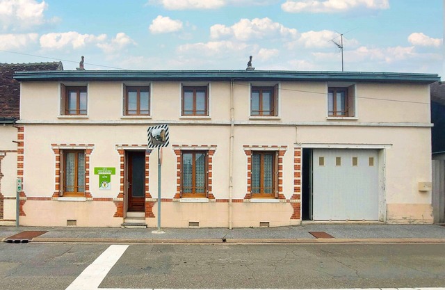 Spacieuse Maison Familiale: Jardin Clos, 9 Pers, Bébé, BBQ & Proximité Commerces