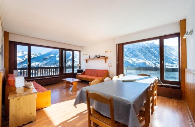 Spacieux appartement skis aux pieds avec balcon en plein cœur de Tignes le Lac - FR-1-502-489