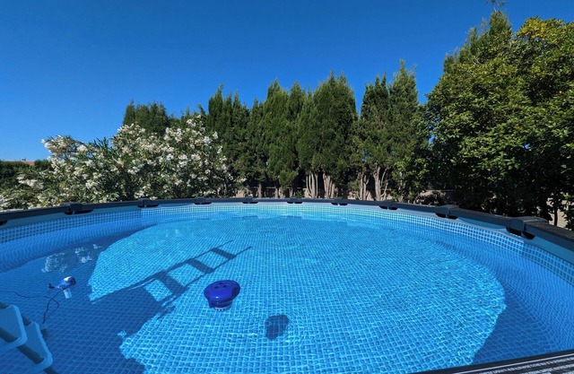 Spacieux F3 Climatisé, Jardin et Piscine Privatifs, au Calme !