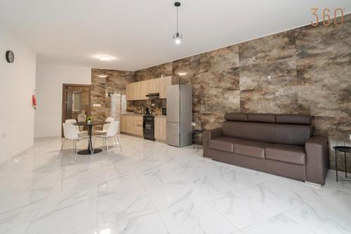 Spacious, 1BR home with comfortable bed in Tarxien